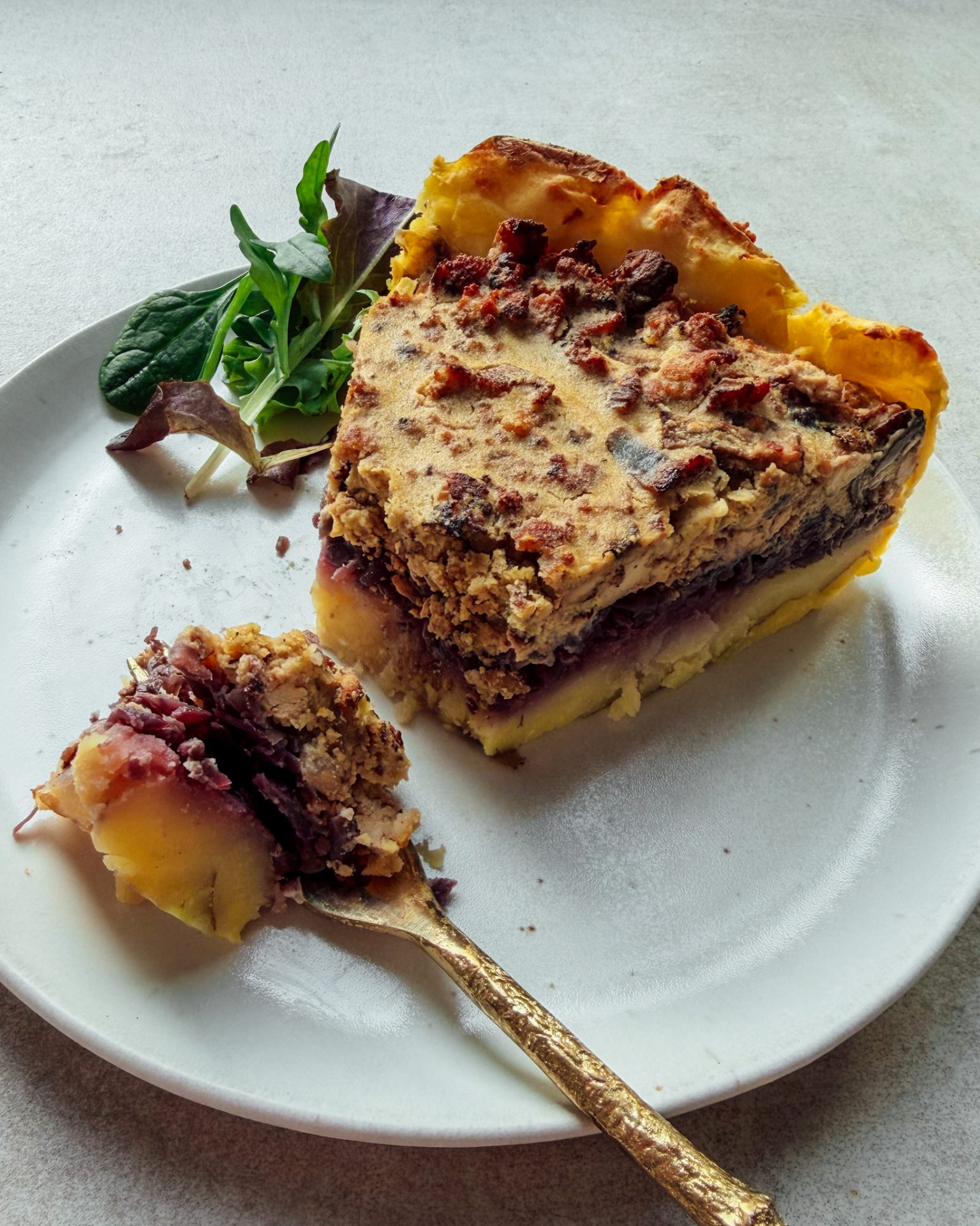 Vegane Quiche mit Rotkohl